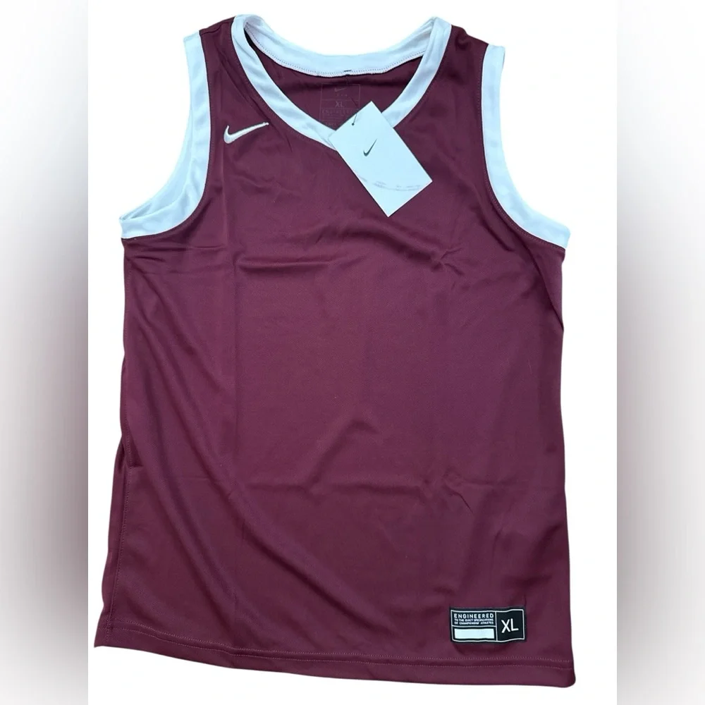 Nike Dri-Fit Nike Engineered Youth XL Maroon Tank Top NWTS Athletic Fit‎ Swoosh